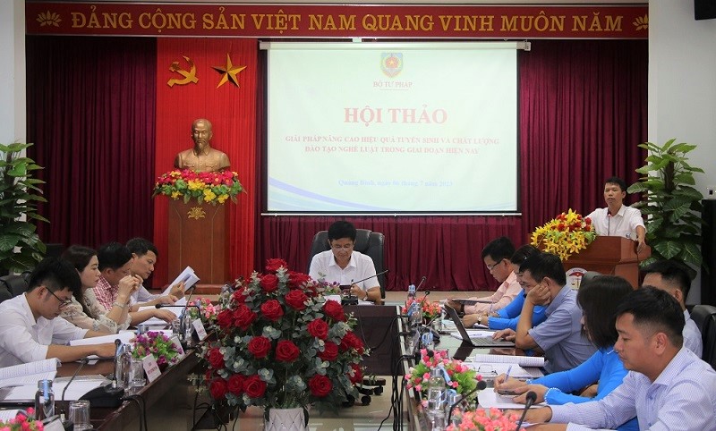Hội thảo khoa học “Giải pháp nâng cao hiệu quả tuyển sinh, chất lượng đào tạo nghề luật giai đoạn hiện nay”.