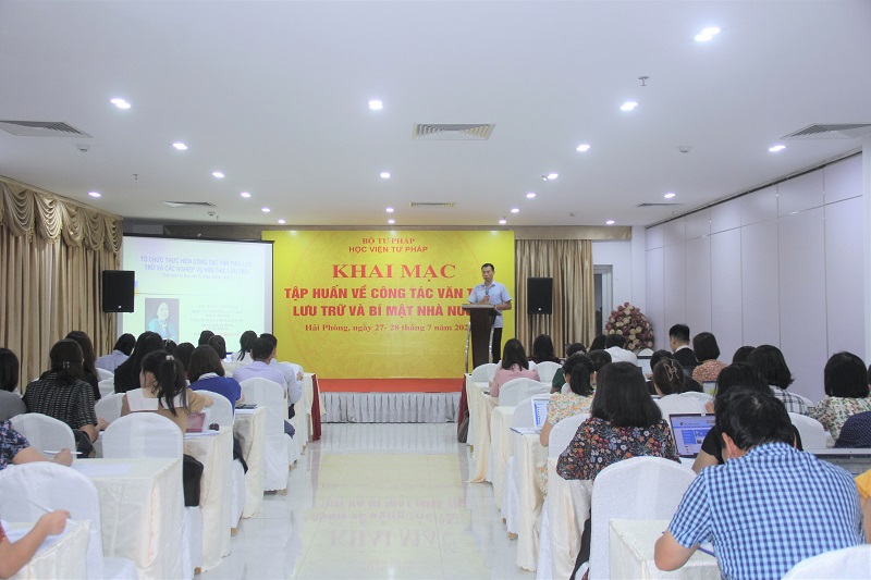Tập huấn công tác văn thư lưu trữ và bảo vệ bí mật Nhà nước tại Học viện Tư pháp