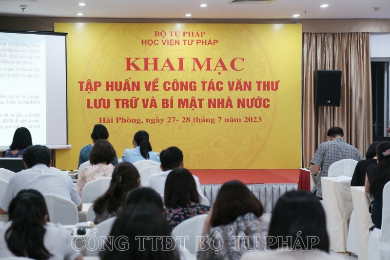 Tập huấn sử dụng Hệ thống Quản lý văn bản và điều hành cho một số đơn vị thuộc Bộ Tư pháp