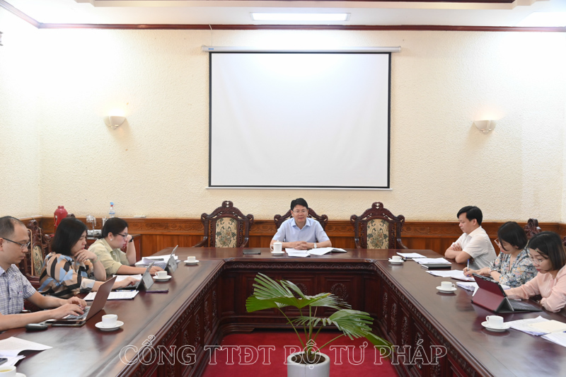 Tạo hành lang pháp lý đầy đủ cho việc chuyển đổi số trong các lĩnh vực