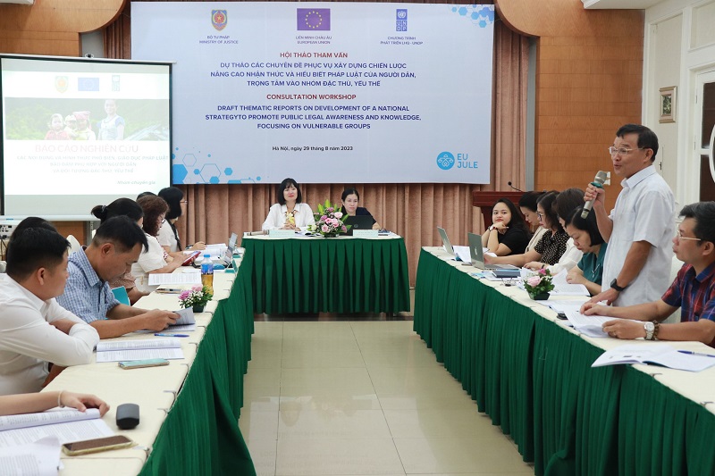 Nâng cao nhận thức, hiểu biết pháp luật cho nhóm đặc thù, yếu thế