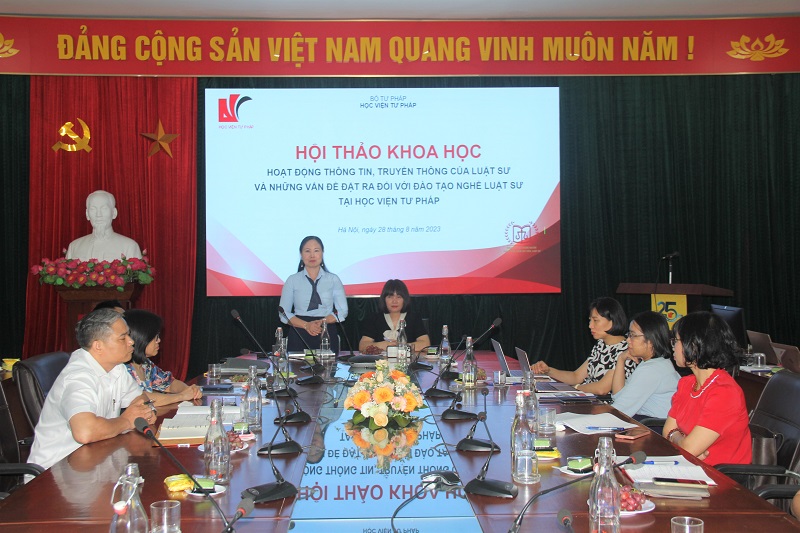 Hoạt động thông tin, truyền thông của luật sư và những vấn đề đặt ra đối với đào tạo nghề luật sư