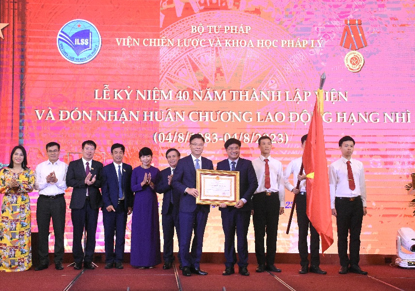 Khẳng định vững chắc tầm vóc của Viện Chiến lược và Khoa học pháp lý