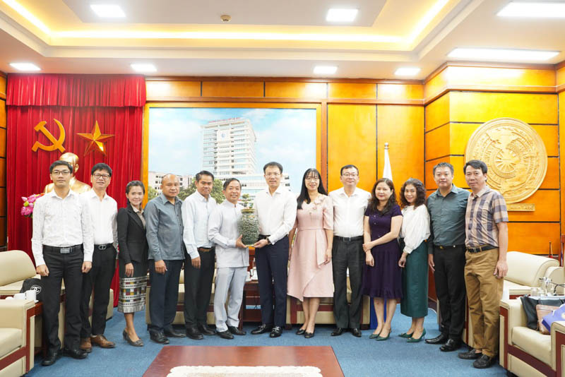 Mở rộng các hoạt động hợp tác với Học viện Tư pháp quốc gia, Cộng hòa dân chủ nhân dân Lào