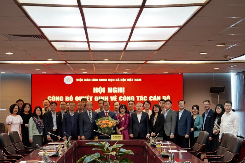 Hội nghị công bố Quyết định về công tác cán bộ Văn phòng Đảng – Đoàn thể Bộ Tư pháp