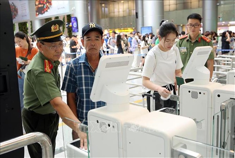 Sửa đổi, bổ sung quy định liên quan kiểm soát xuất nhập cảnh đối với công dân Việt Nam tại cửa khẩu
