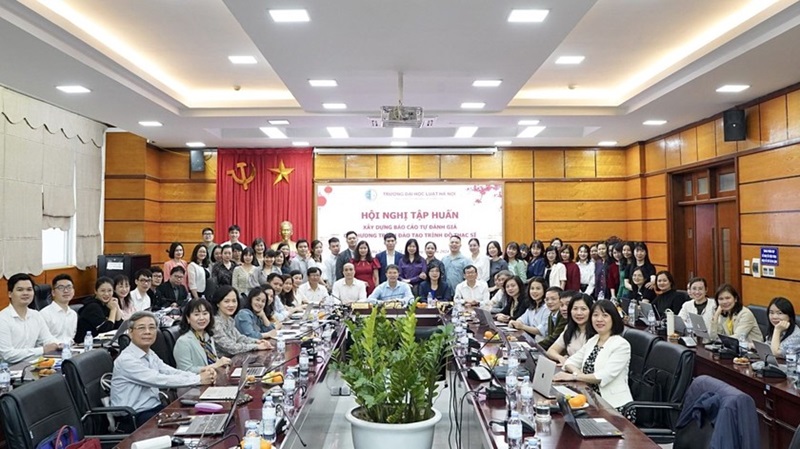 Trường ĐH Luật HN: Tập huấn xây dựng Báo cáo Tự đánh giá 07 chương trình đào tạo trình độ thạc sĩ