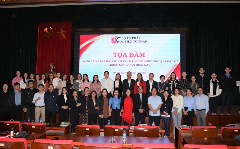 Tọa đàm “Nâng cao bản lĩnh chính trị, đạo đức nghề nghiệp luật sư trong giai đoạn hiện nay”