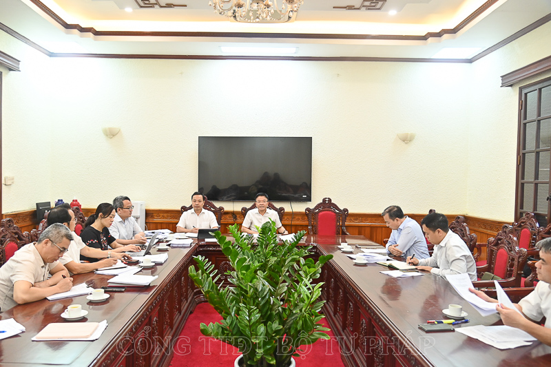 Khẩn trương rà soát, xử lý vướng mắc trong hệ thống văn bản quy phạm pháp luật