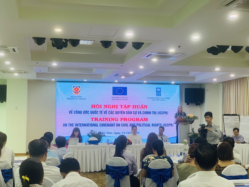Lớp tập huấn về thực hiện Công ước quốc tế về các quyền dân sự và chính trị (ICCPR)  tại Cần Thơ