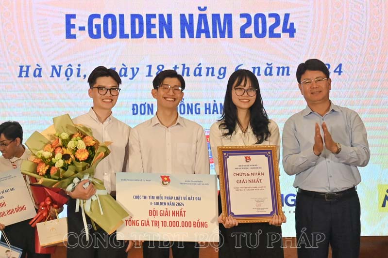 Đội thi LUGATER giành giải Nhất Cuộc thi tìm hiểu pháp luật Đất đai E-GOLDEN 2024