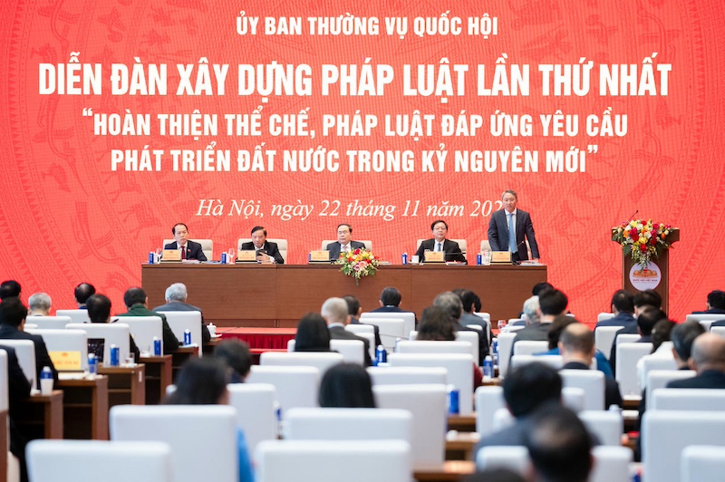 Đổi mới, nâng cao chất lượng công tác xây dựng pháp luật, hoàn thiện thể chế