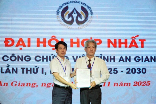 Ông Trần Văn Khái giữ chức Chủ tịch Hội Công chứng viên tỉnh An Giang