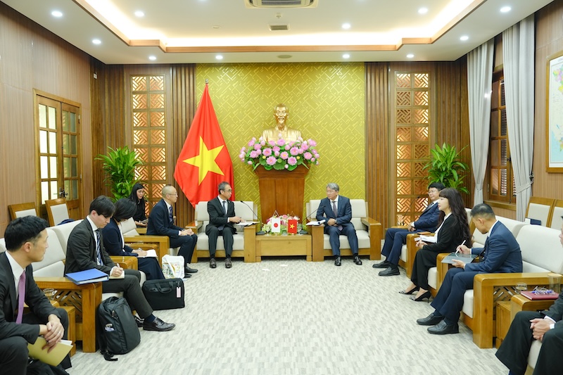 Bộ trưởng Nguyễn Hải Ninh tiếp Phó Chủ tịch JICA Nhật Bản Naoki Ando và Đoàn công tác của JICA Nhật Bản