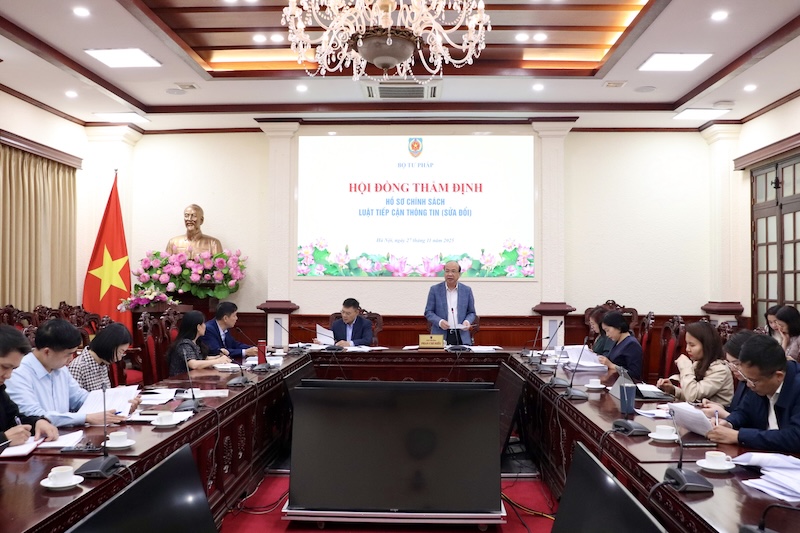 Tăng cường ứng dụng công nghệ thông tin và chuyển đổi số trong cung cấp thông tin cho người dân