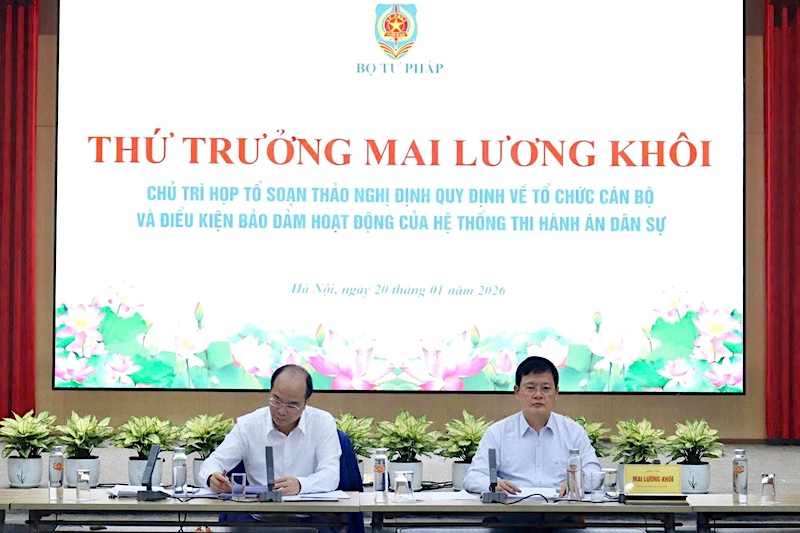 Xây dựng cơ chế bảo vệ người thực thi công vụ trong hoạt động thi hành án dân sự