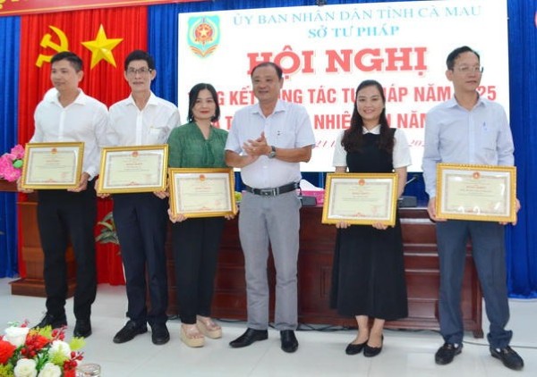 Ngành Tư pháp Cà Mau phát huy thi đua, giữ vững vai trò “gác cổng pháp lý”