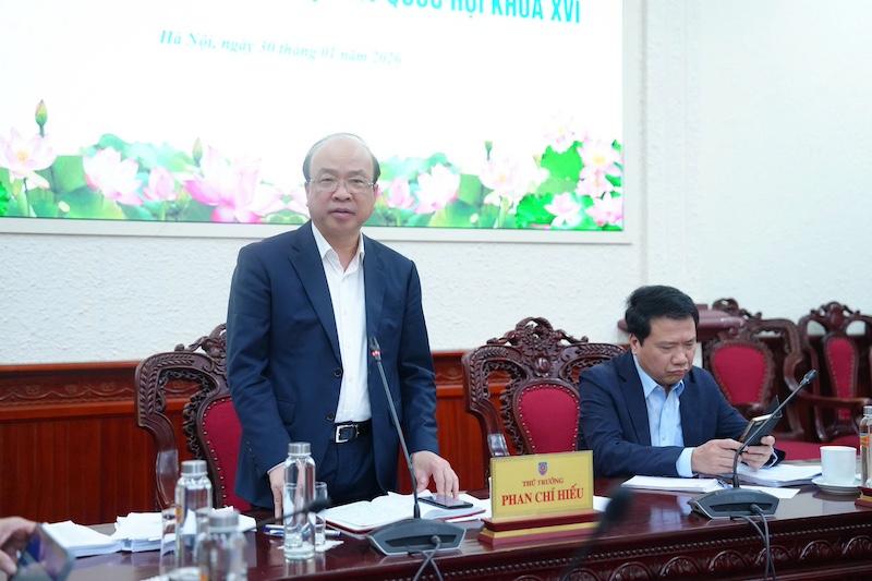 Bám sát văn kiện Đảng để cập nhật kịp thời nhiệm vụ xây dựng pháp luật