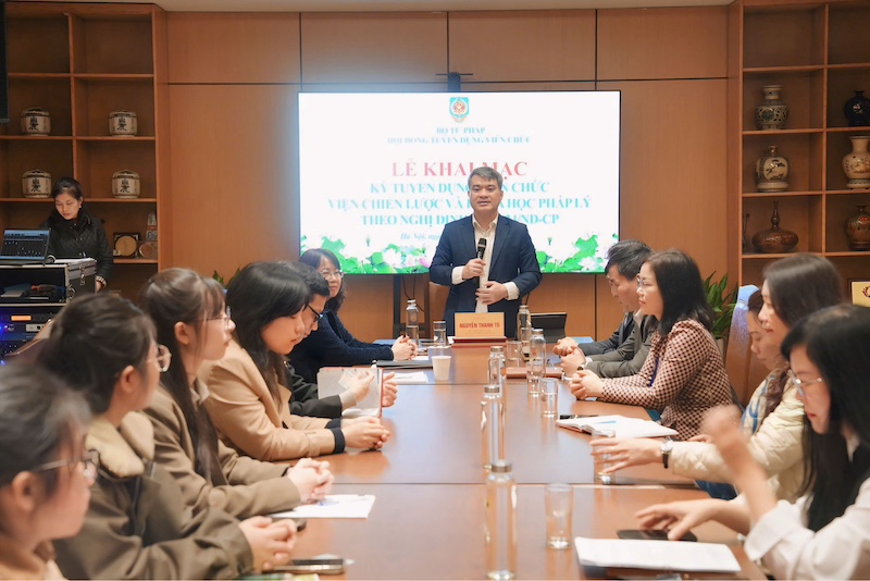 Khai mạc kỳ tuyển dụng viên chức Viện Chiến lược và Khoa học pháp lý