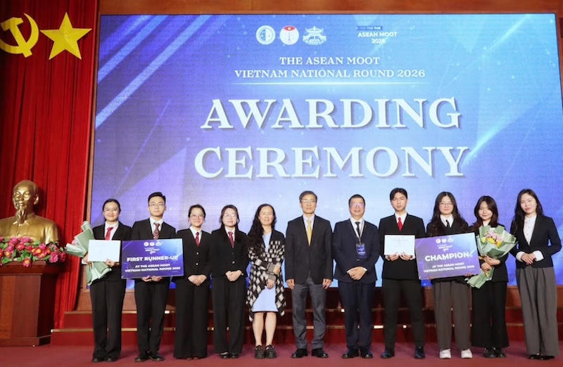 Trường Đại học Luật Hà Nội giành Quán quân Cuộc thi “ASEAN Moot 2026”