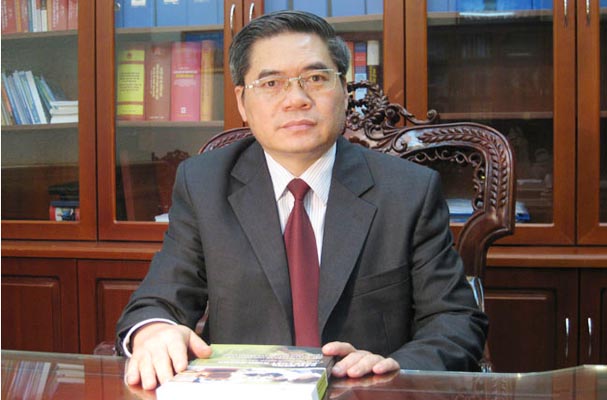 Dưới ánh sáng đường lối của Đảng, xây dựng nền tư pháp dân chủ, vì con người