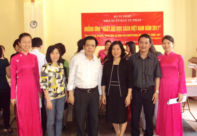 Ngày hội đọc sách Việt Nam năm 2011 tại Bộ Tư pháp thành công tốt đẹp