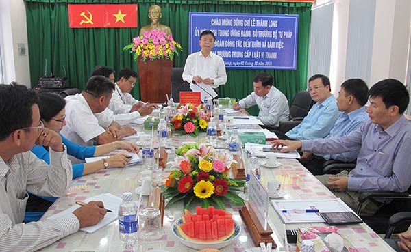 Bộ trưởng Lê Thành Long thăm Trường TC Luật Vị Thanh: Giáo dục pháp luật phải đi sâu vào thực tiễn